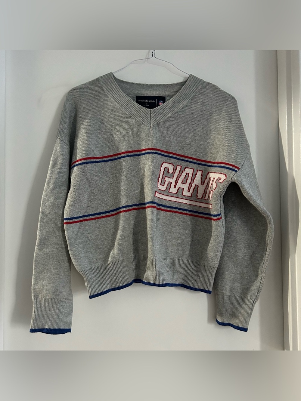 Abercrombie & Fitch New York Giants V-Neck Sweater - Picture 2 of 8